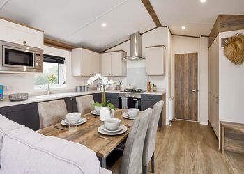 Hideaway Luxury XL 3 Bed Hot Tub - Trelay Hideaway Holiday Park, Pelynt, near Looe and Polperro