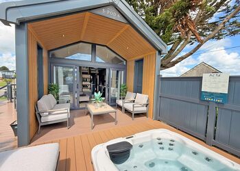 The Nook &ndash; Boutique Luxury BBQ & Hot Tub - Trelay Hideaway Holiday Park, Pelynt, near Looe and Polperro