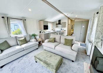 Hideaway Signature Plus &ndash; Hot Tub - Trelay Hideaway Holiday Park, Pelynt, near Looe and Polperro