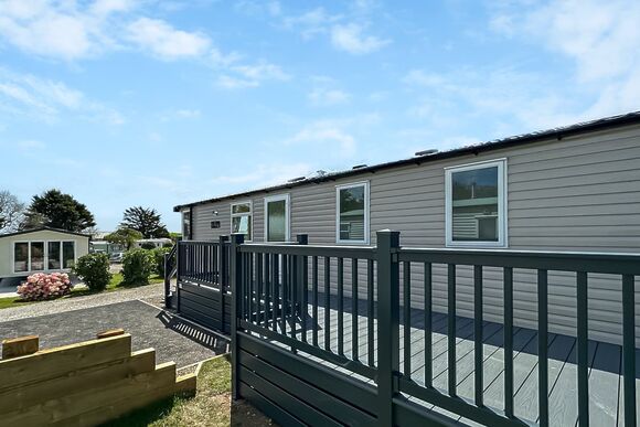 Hideaway Retreat Pet Friendly - Trelay Hideaway Holiday Park, Pelynt, near Looe and Polperro