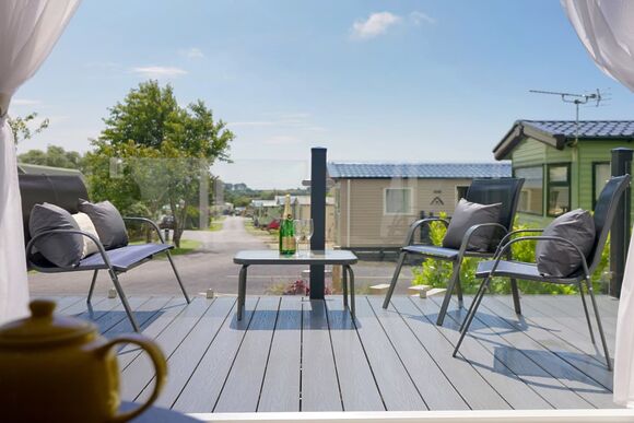 Hideaway Premier Luxury Fountain View Hot Tub  - Trelay Hideaway Holiday Park, Pelynt, near Looe and Polperro