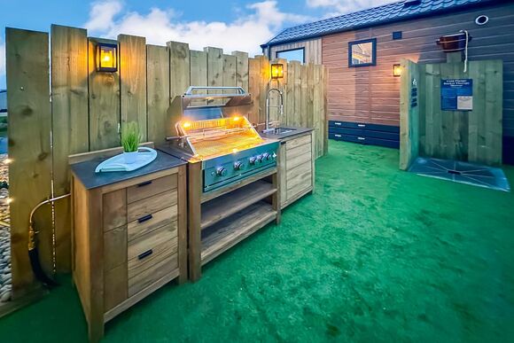 The Nest &ndash; Boutique Luxury with Private Hot Tub - Trelay Hideaway Holiday Park, Pelynt, near Looe and Polperro