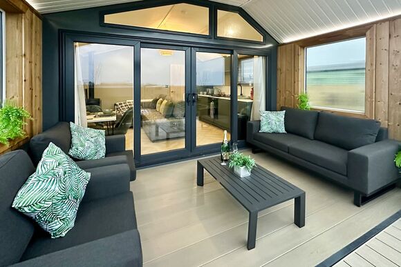 The Nest &ndash; Boutique Luxury with Private Hot Tub - Trelay Hideaway Holiday Park, Pelynt, near Looe and Polperro