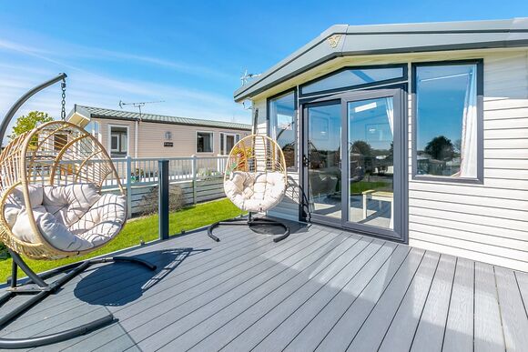 Hideaway Luxury with Decking Hot Tub - Trelay Hideaway Holiday Park, Pelynt, near Looe and Polperro