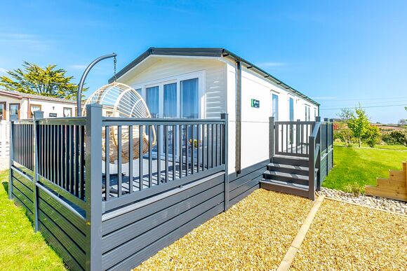 Hideaway Retreat 3 bed with Decking (Pet) - Trelay Hideaway Holiday Park, Pelynt, near Looe and Polperro