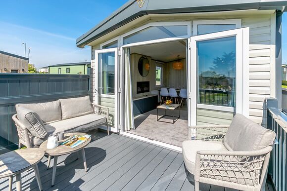 Hideaway Luxury 3 Bed Hot Tub &ndash; Fountain View - Trelay Hideaway Holiday Park, Pelynt, near Looe and Polperro