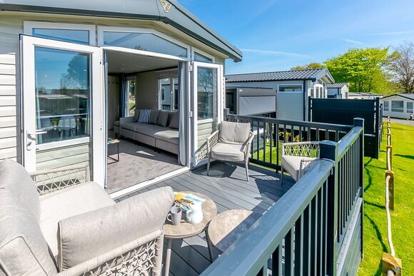 Hideaway Luxury 3 Bed Hot Tub &ndash; Fountain View - Trelay Hideaway Holiday Park, Pelynt, near Looe and Polperro