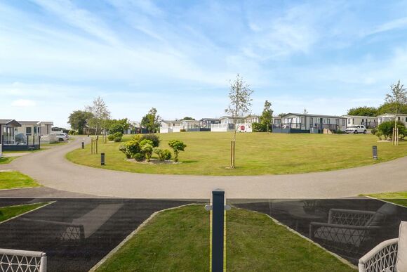 Hideaway Club 2 bed &ndash; Alfresco Grill & Chill - Trelay Hideaway Holiday Park, Pelynt, near Looe and Polperro