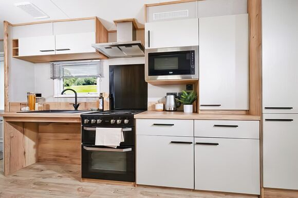 Hideaway Luxury Accessible - Trelay Hideaway Holiday Park, Pelynt, near Looe and Polperro