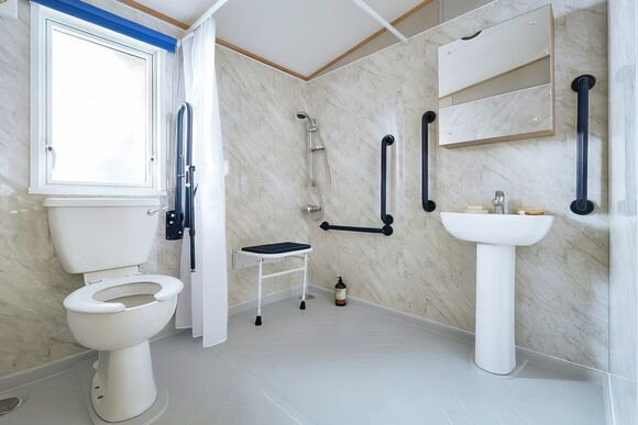 Hideaway Luxury Wheelchair Friendly - Trelay Hideaway Holiday Park, Pelynt, near Looe and Polperro
