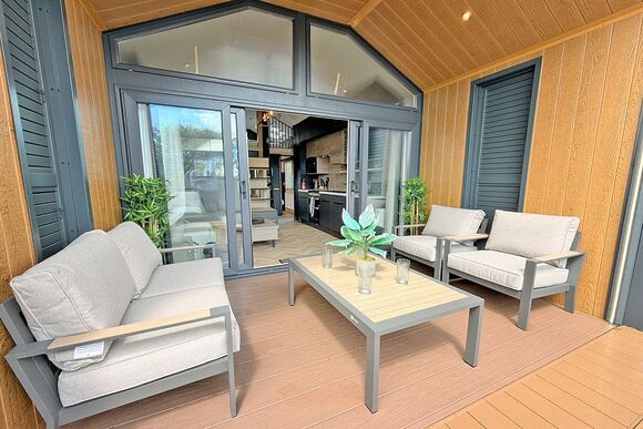 The Nook &ndash; Boutique Luxury BBQ & Hot Tub - Trelay Hideaway Holiday Park, Pelynt, near Looe and Polperro
