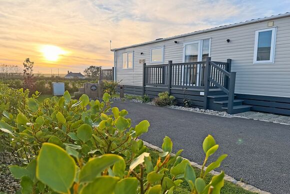 Hideaway Retreat XL &ndash; Countryside Views, Decking - Trelay Hideaway Holiday Park, Pelynt, near Looe and Polperro
