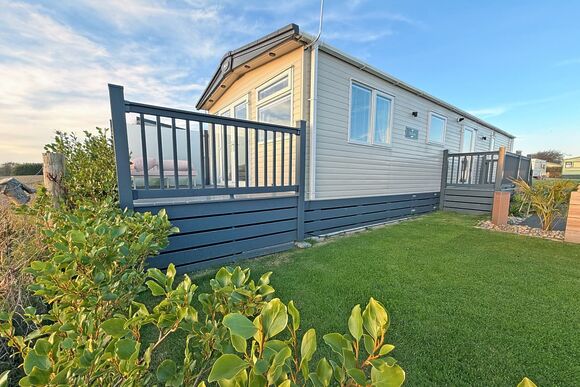 Hideaway Retreat XL &ndash; Countryside Views, Decking - Trelay Hideaway Holiday Park, Pelynt, near Looe and Polperro
