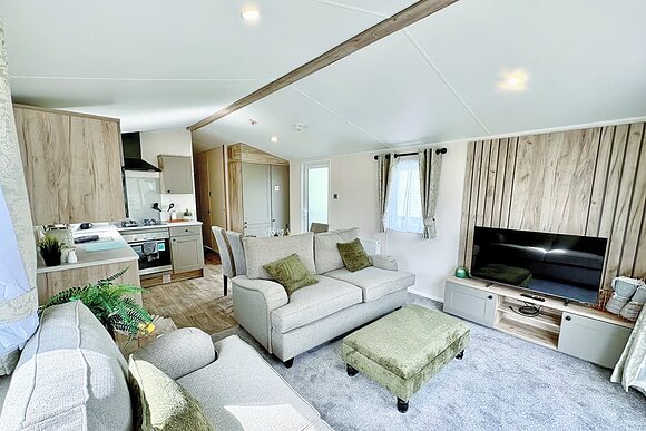 Hideaway Signature Plus &ndash; Hot Tub - Trelay Hideaway Holiday Park, Pelynt, near Looe and Polperro