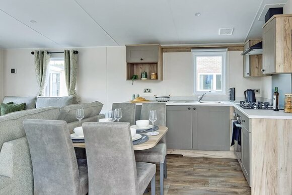 Hideaway Signature Plus &ndash; Hot Tub - Trelay Hideaway Holiday Park, Pelynt, near Looe and Polperro