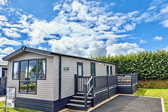 Hideaway Signature Plus &ndash; Hot Tub - Trelay Hideaway Holiday Park, Pelynt, near Looe and Polperro