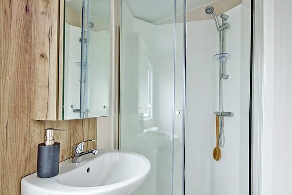 Hideaway Signature Plus &ndash; Hot Tub - Trelay Hideaway Holiday Park, Pelynt, near Looe and Polperro
