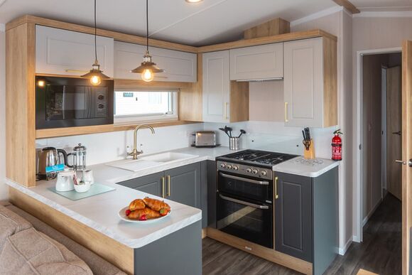 Diamond Elegance - Trevornick Holiday Park, Holywell Bay