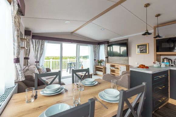 Diamond Deluxe Pet - Trevornick Holiday Park, Holywell Bay
