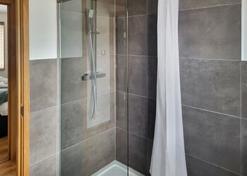 Signature Spa Pet 4 - Cherry Bird Country Park, Newbury