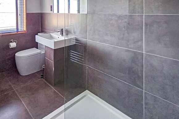 Elite Lodge 3  - Cherry Bird Lodge Escape, Newbury