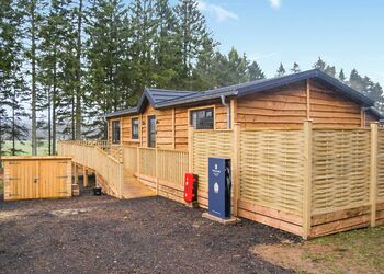 Kingfisher Lodge - Thirlestane Woodland Lodges, Lauder