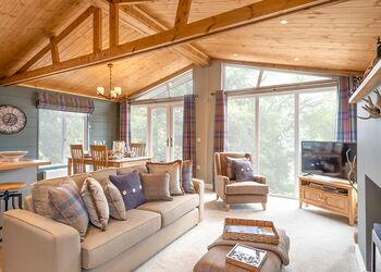 Reivers Lodge - Thirlestane Woodland Lodges, Lauder