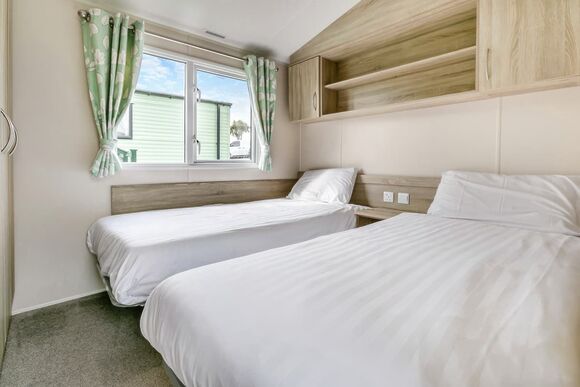 Bronze Caravan with parking - Tummel Valley, Pitlochry, Perthshire