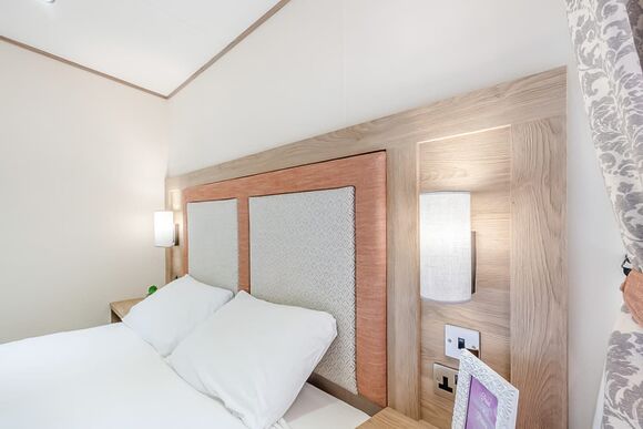 Gold Premium Caravan with parking, ensuite & decking - Tummel Valley, Pitlochry, Perthshire