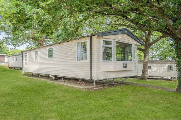 Silver Caravan with parking & decking - Tummel Valley, Pitlochry, Perthshire
