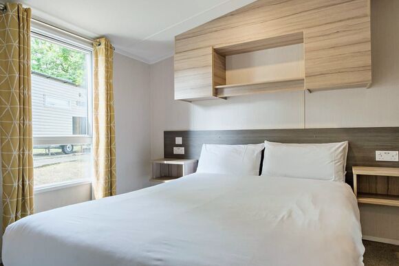 Silver Caravan with parking & decking - Tummel Valley, Pitlochry, Perthshire