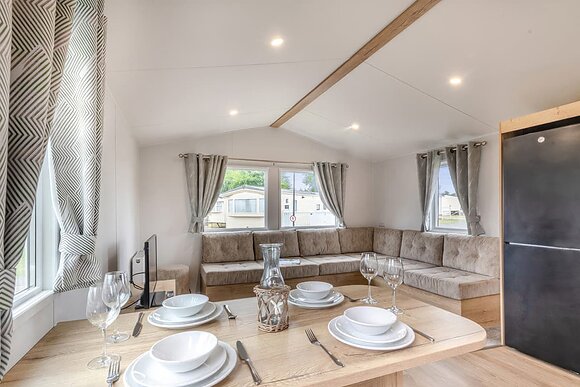 Silver 3 Caravan with parking & decking, Silver 3, Slps 8, parking, decking P - Tummel Valley, Pitlochry, Perthshire