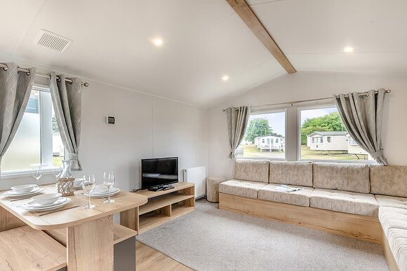 Silver 3 Caravan with parking & decking, Silver 3, Slps 8, parking, decking P - Tummel Valley, Pitlochry, Perthshire