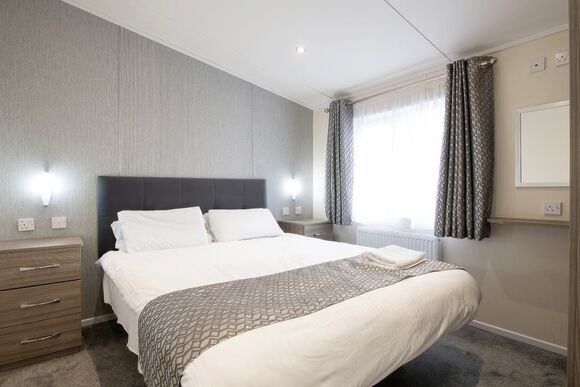 Deluxe 4 Lodge with parking, ensuite and decking - Tummel Valley, Pitlochry, Perthshire