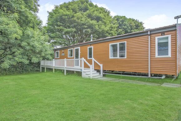 Prestige Lodge with parking, ensuite & decking - Tummel Valley, Pitlochry, Perthshire