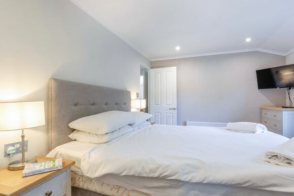 Superior Lodge with parking, ensuite & decking - Tummel Valley, Pitlochry, Perthshire