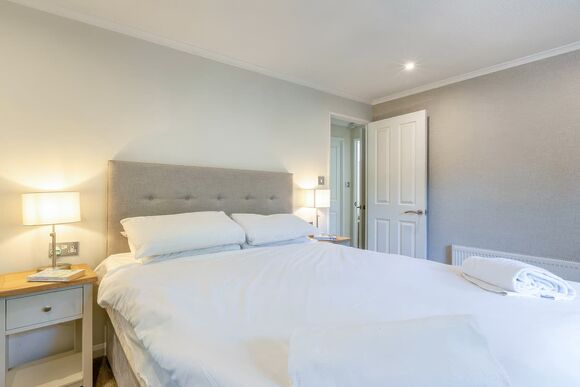 Superior Lodge with parking, ensuite & decking - Tummel Valley, Pitlochry, Perthshire