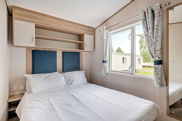 Bronze 2 Bedroom Caravan, Sleeps 3. With parking - Vauxhall Holiday Park, Great Yarmouth