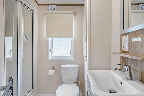 Bronze 2 Bedroom Caravan, Sleeps 3. With parking - Vauxhall Holiday Park, Great Yarmouth