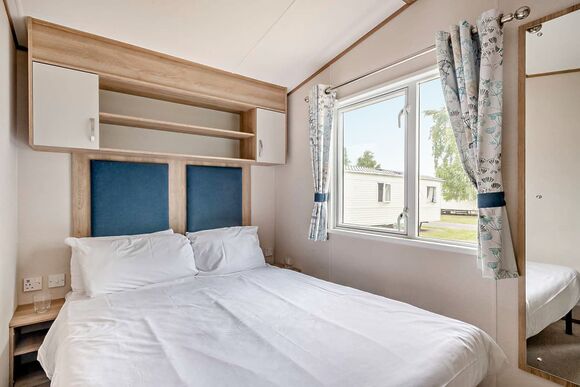 Bronze 2 Bedroom Caravan, Sleeps 4. With parking - Vauxhall Holiday Park, Great Yarmouth