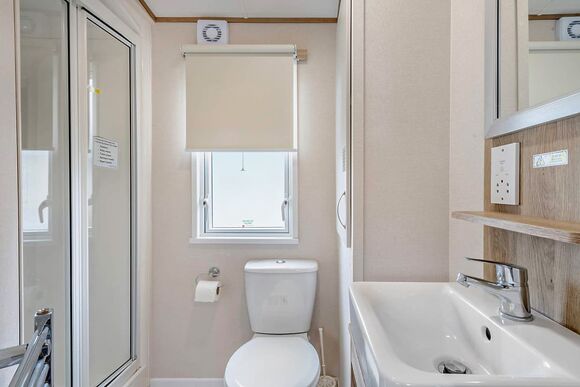 Bronze 2 Bedroom Caravan, Sleeps 4. With parking - Vauxhall Holiday Park, Great Yarmouth