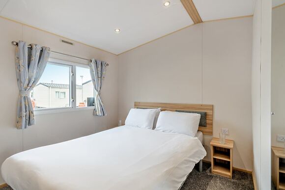 Bronze 2 Bedroom Caravan, Sleeps 6 - Vauxhall Holiday Park, Great Yarmouth