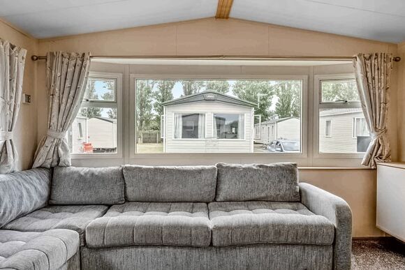 Bronze 2 Bedroom Caravan, Sleeps 6. With parking - Vauxhall Holiday Park, Great Yarmouth