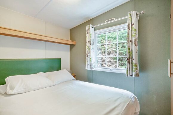 Bronze 3 Bedroom Caravan, Sleeps 5. With parking - Vauxhall Holiday Park, Great Yarmouth