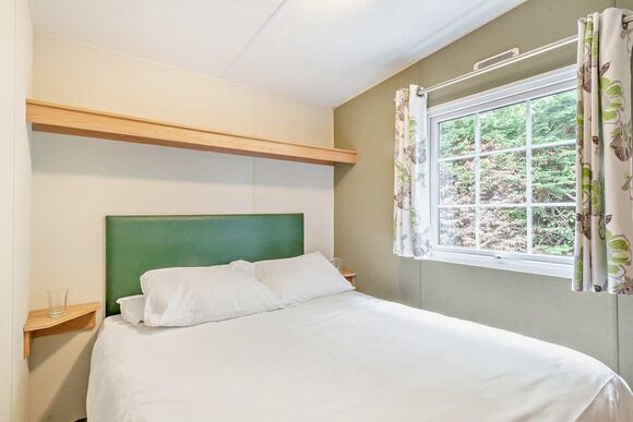 Bronze 3 Bedroom Caravan, Sleeps 5. With parking - Vauxhall Holiday Park, Great Yarmouth