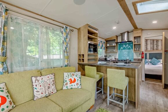 Bronze Premium Caravan with parking - Vauxhall Holiday Park, Great Yarmouth