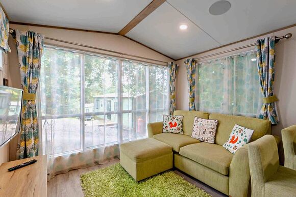 Bronze Premium Caravan with parking - Vauxhall Holiday Park, Great Yarmouth