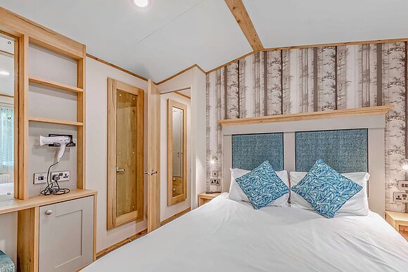 Bronze Premium Caravan ensuite P, Bronze Premium Caravan with ensuite - Vauxhall Holiday Park, Great Yarmouth