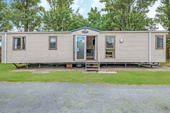 Gold 3 Bedroom Caravan, Sleeps 6 - Vauxhall Holiday Park, Great Yarmouth