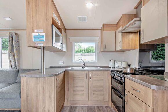 Gold 3 Bedroom Caravan, Sleeps 8 - Vauxhall Holiday Park, Great Yarmouth